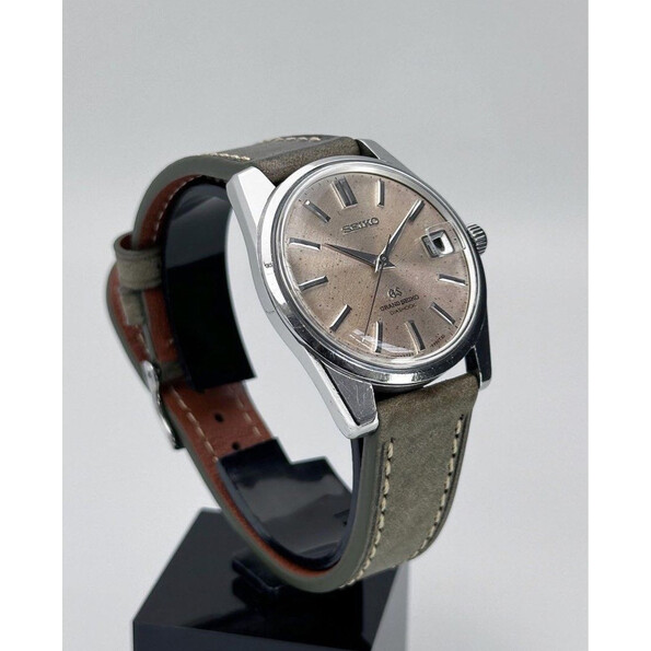 (SOLD!!) 36.5mm • 1967 Grand Seiko Diashock 57GS 5722-9991 Manual Winding